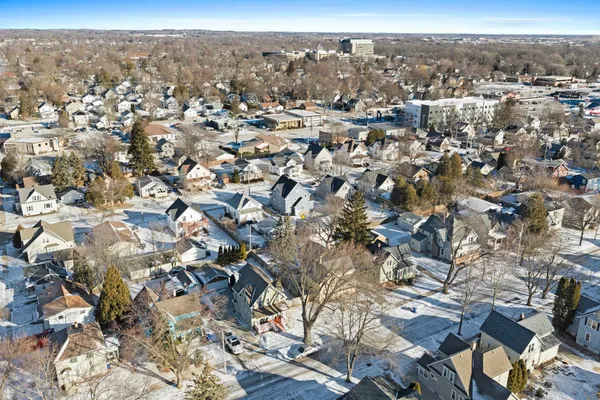 $250,000 | 425 East Summer Street, Appleton, WI 54911