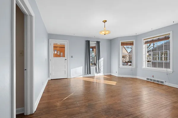 $250,000 | 425 East Summer Street, Appleton, WI 54911