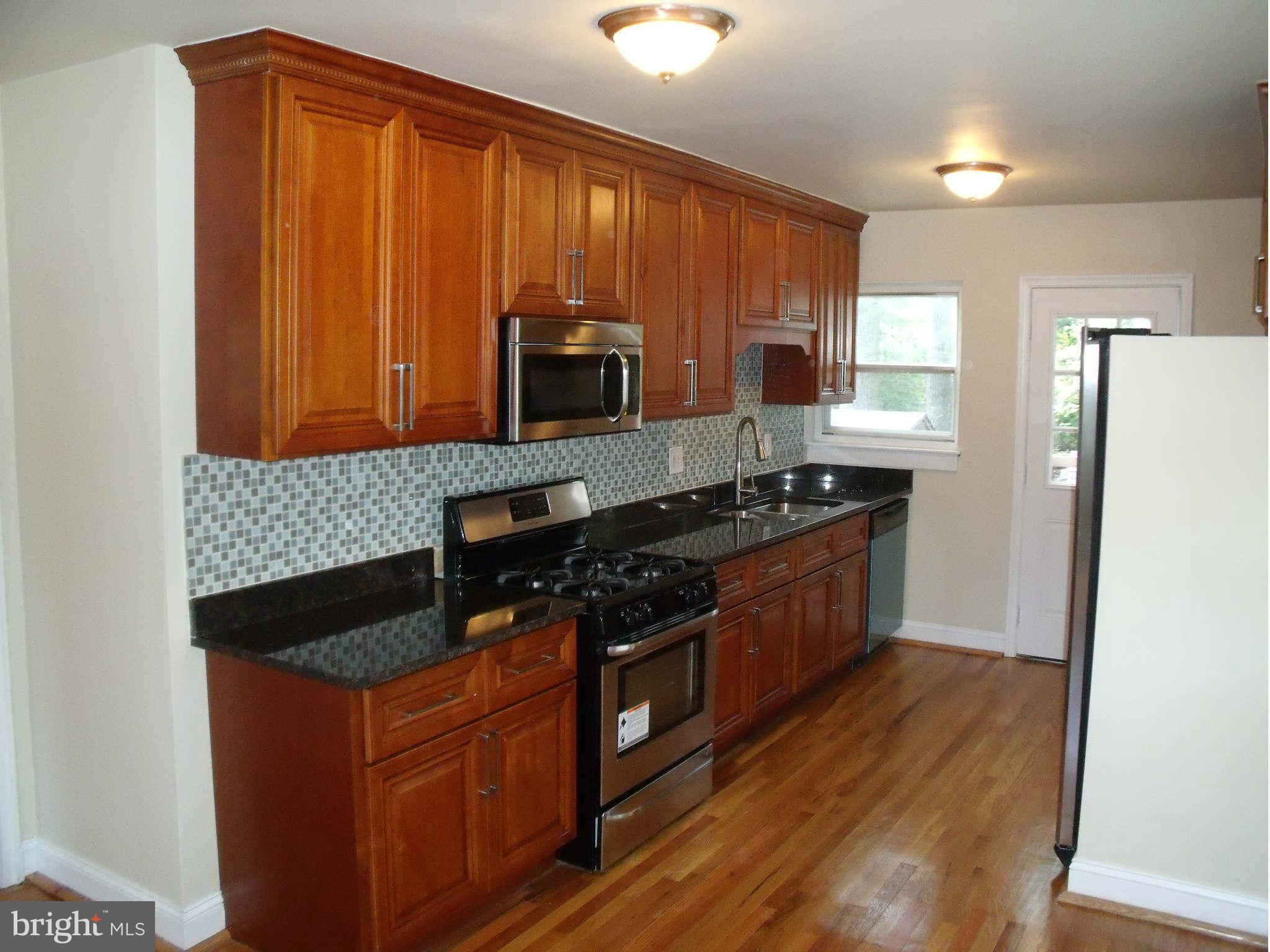 2932 Johnson Road Falls Church, VA 22042 - Photo 10 of 30 Kitchen