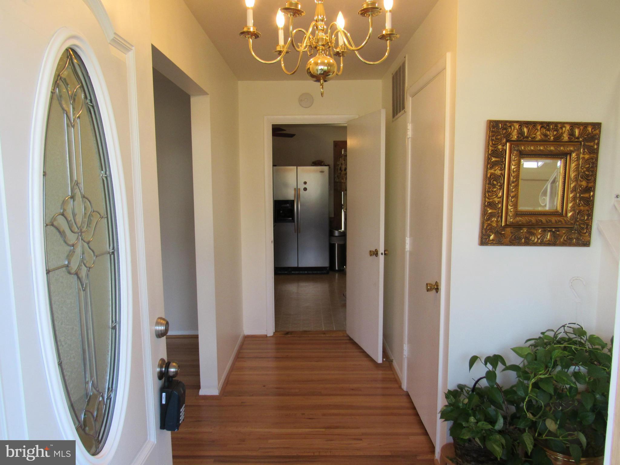 6603 Greenview Lane Springfield, VA 22152 - Photo 2 of 29 Interior (General)