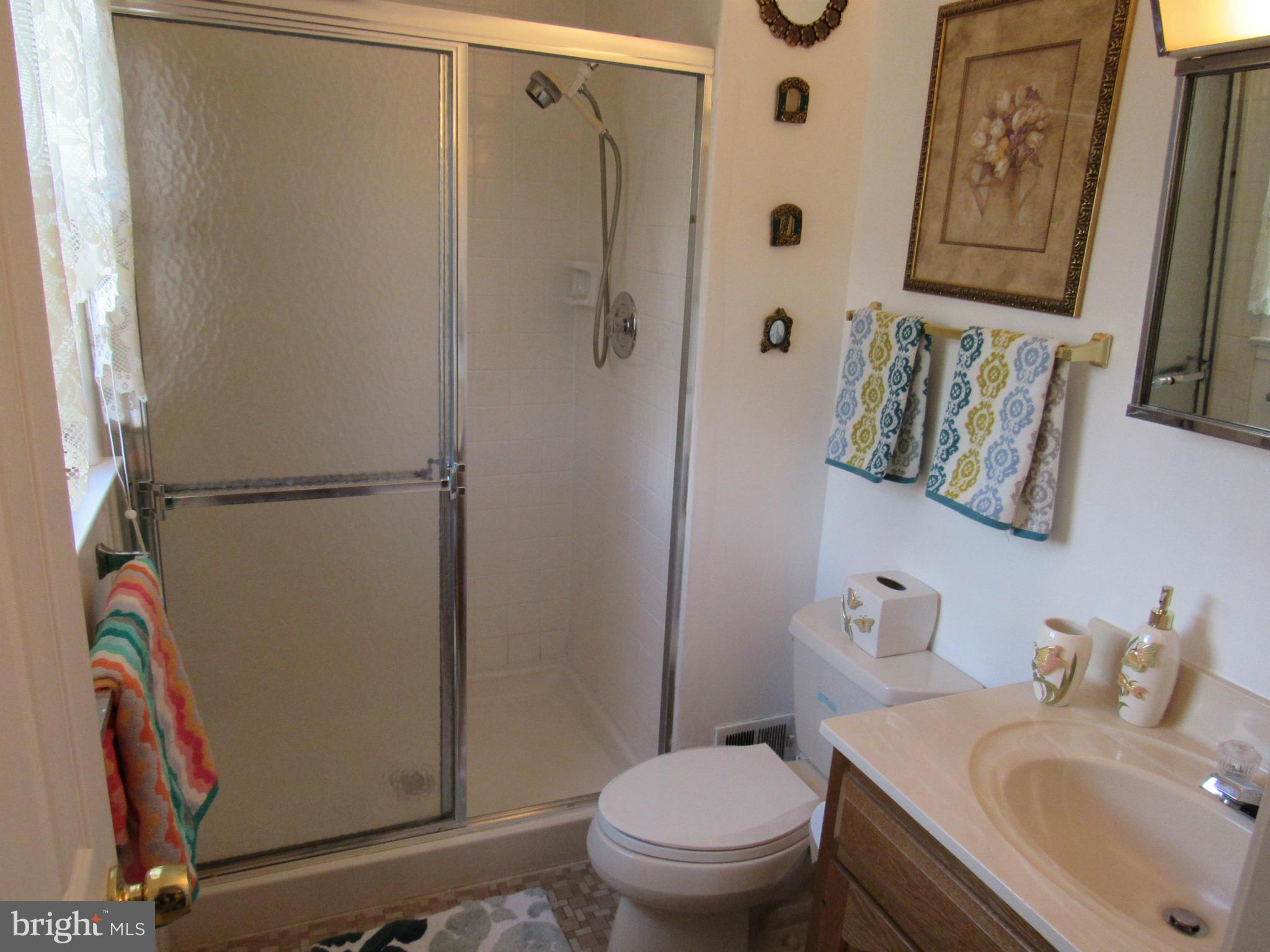 6603 Greenview Lane Springfield, VA 22152 - Photo 15 of 29 Bedroom (Master)