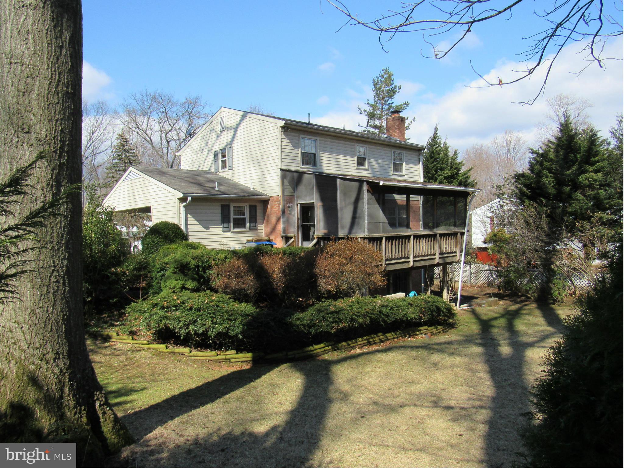 6603 Greenview Lane Springfield, VA 22152 - Photo 28 of 29 Exterior (Rear)