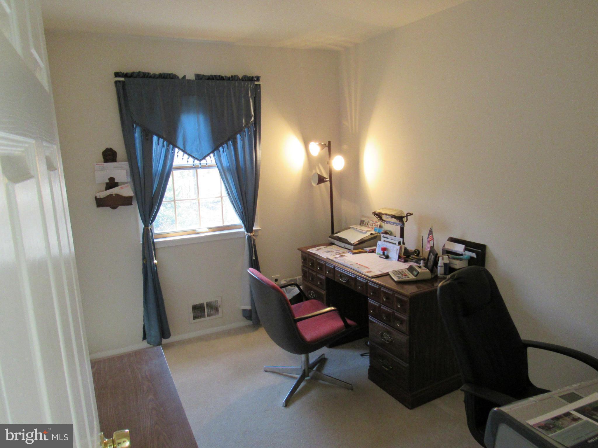 6603 Greenview Lane Springfield, VA 22152 - Photo 10 of 29 Bedroom