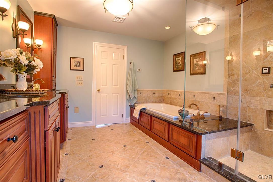 1040 Long Road Easton, PA 18040 - Photo 16 of 23 Gallery Image 16