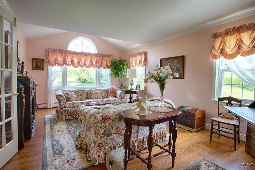 1040 Long Road Easton, PA 18040 - Photo 3 of 23 Gallery Image 3