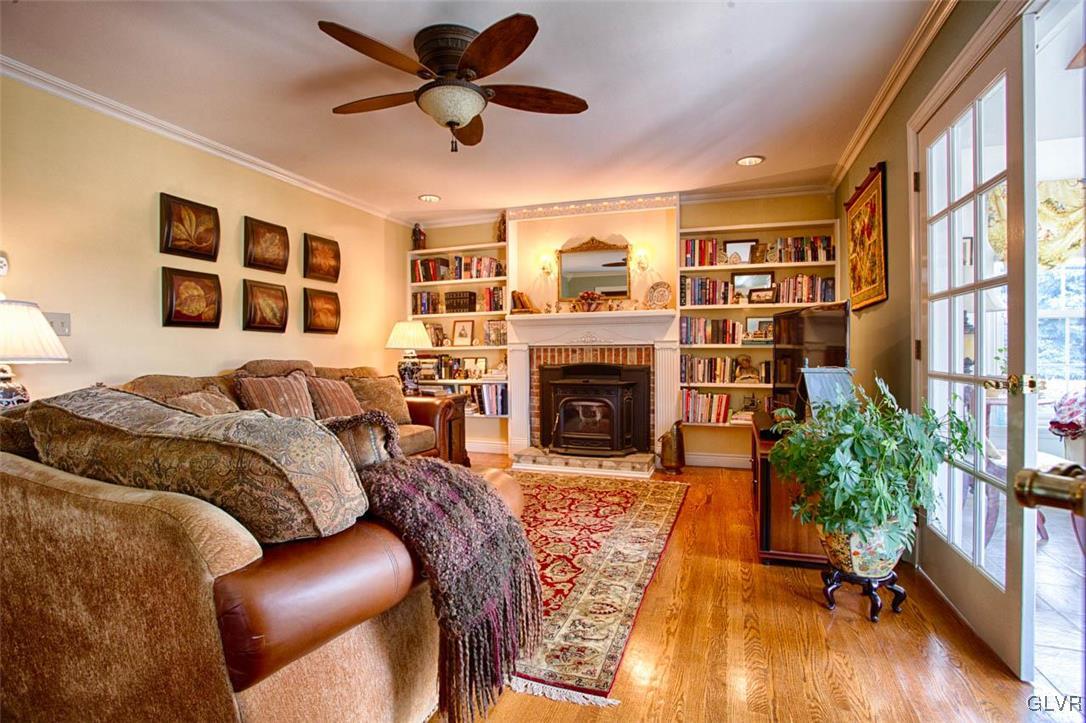 1040 Long Road Easton, PA 18040 - Photo 7 of 23 Gallery Image 7