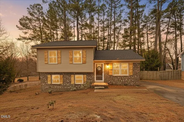 $465,000 | 805 Havenwood Court, Raleigh, NC 27615