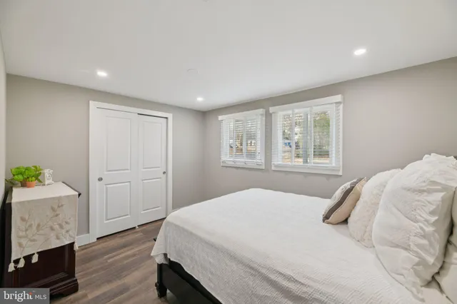 $599,999 | 8422 Woodlawn Street, Alexandria, VA 22309