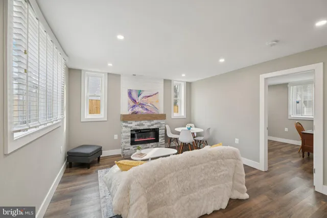 $599,999 | 8422 Woodlawn Street, Alexandria, VA 22309