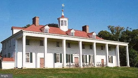 $599,999 | 8422 Woodlawn Street, Alexandria, VA 22309