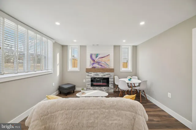 $599,999 | 8422 Woodlawn Street, Alexandria, VA 22309