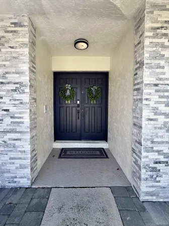 $5,500 | 325 Knotty Wood Lane, Wellington, FL 33414