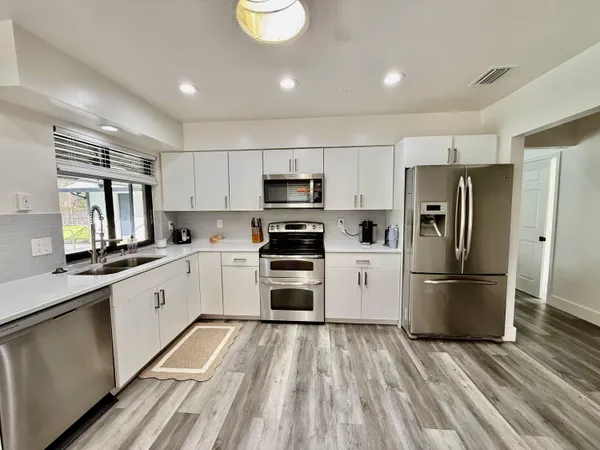 $5,500 | 325 Knotty Wood Lane, Wellington, FL 33414