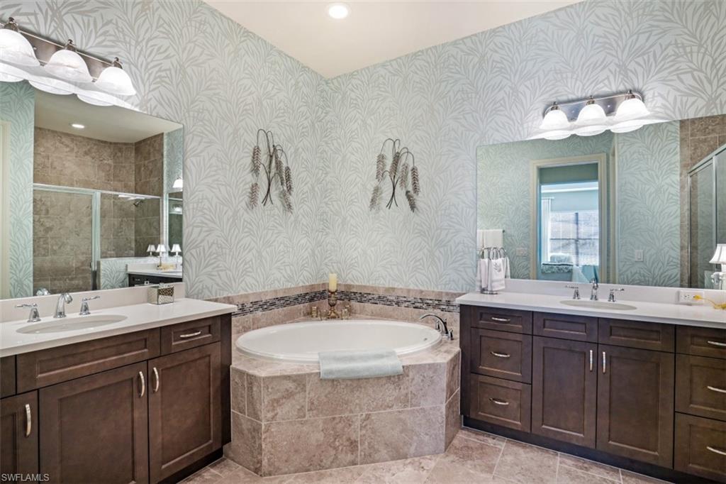 6616 Roma Way Naples, FL 34113 - Photo 16 of 32 Gallery Image 16