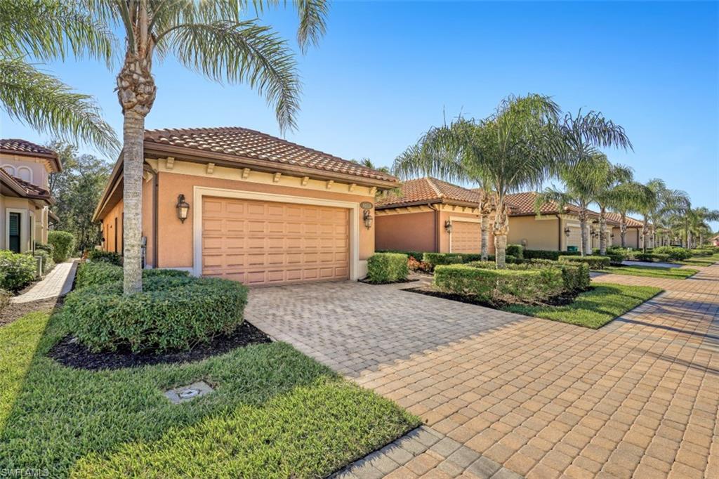 6616 Roma Way Naples, FL 34113 - Photo 25 of 32 Gallery Image 25
