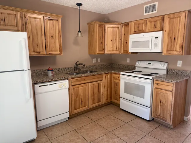 $1,450 | 608 West Sunset Boulevard, Fort Walton Beach, FL 32547