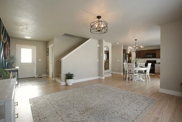 $420,000 | 5250 River Xing Avenue, Mills, WY 82644