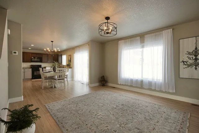 $420,000 | 5250 River Xing Avenue, Mills, WY 82644