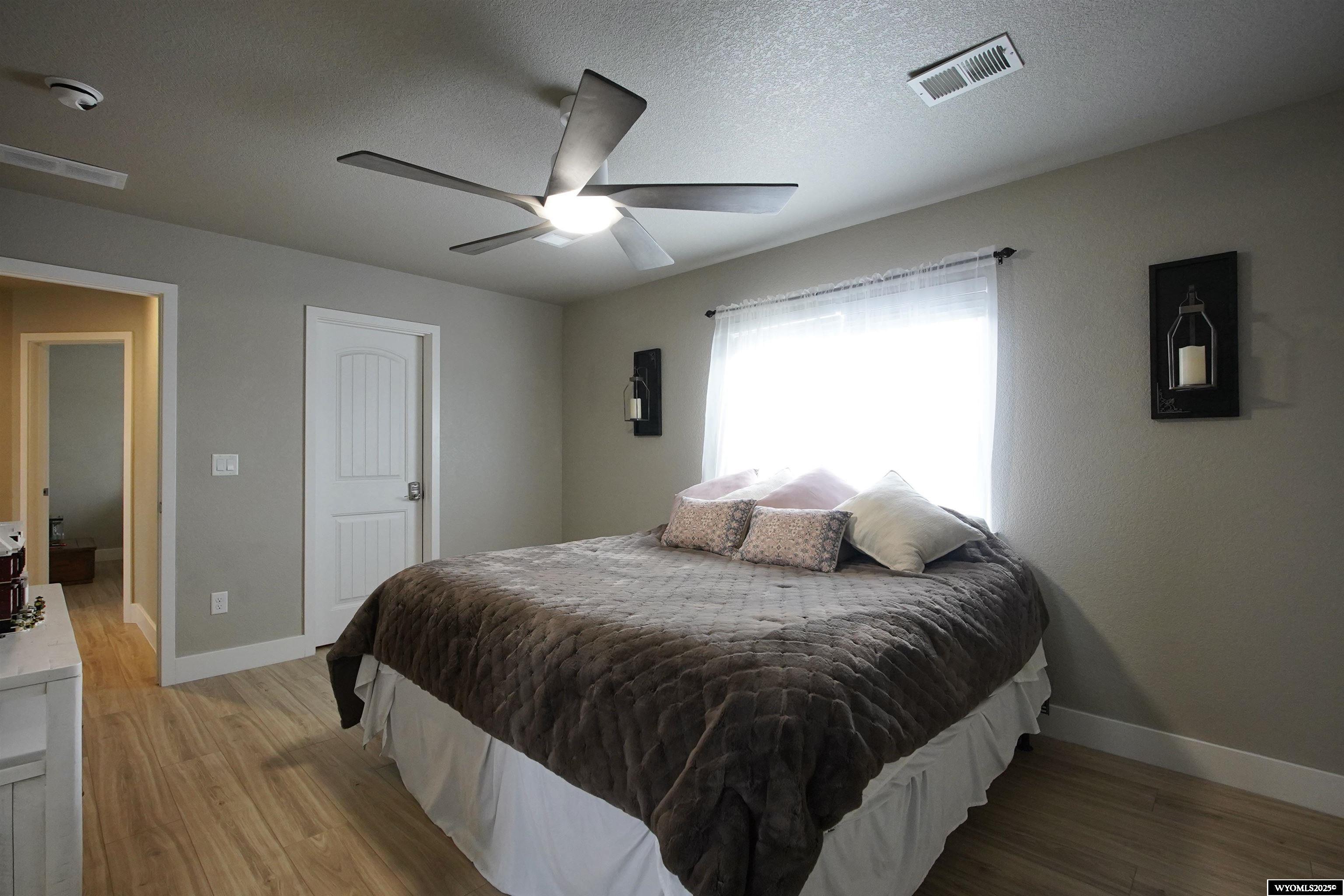 5250 River Xing Avenue Mills, WY 82644 - Photo 13 of 45