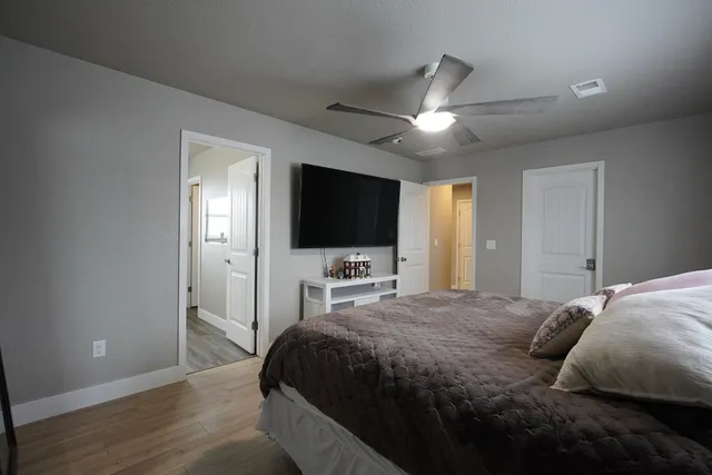 $420,000 | 5250 River Xing Avenue, Mills, WY 82644