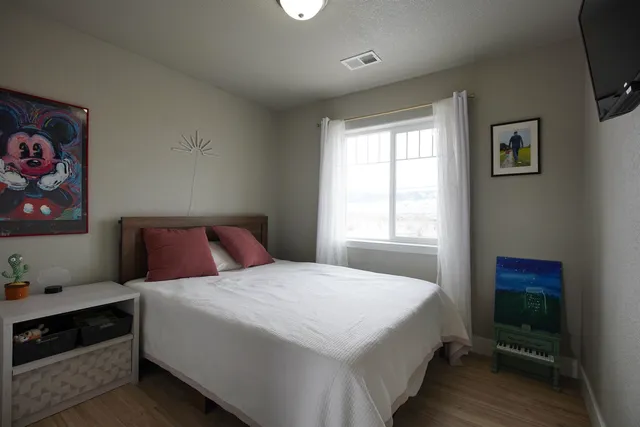 $420,000 | 5250 River Xing Avenue, Mills, WY 82644