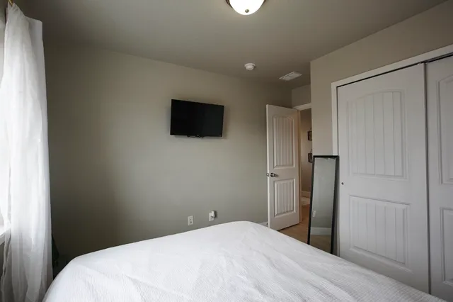 $420,000 | 5250 River Xing Avenue, Mills, WY 82644