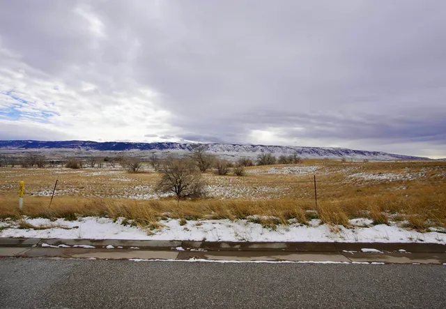 $420,000 | 5250 River Xing Avenue, Mills, WY 82644