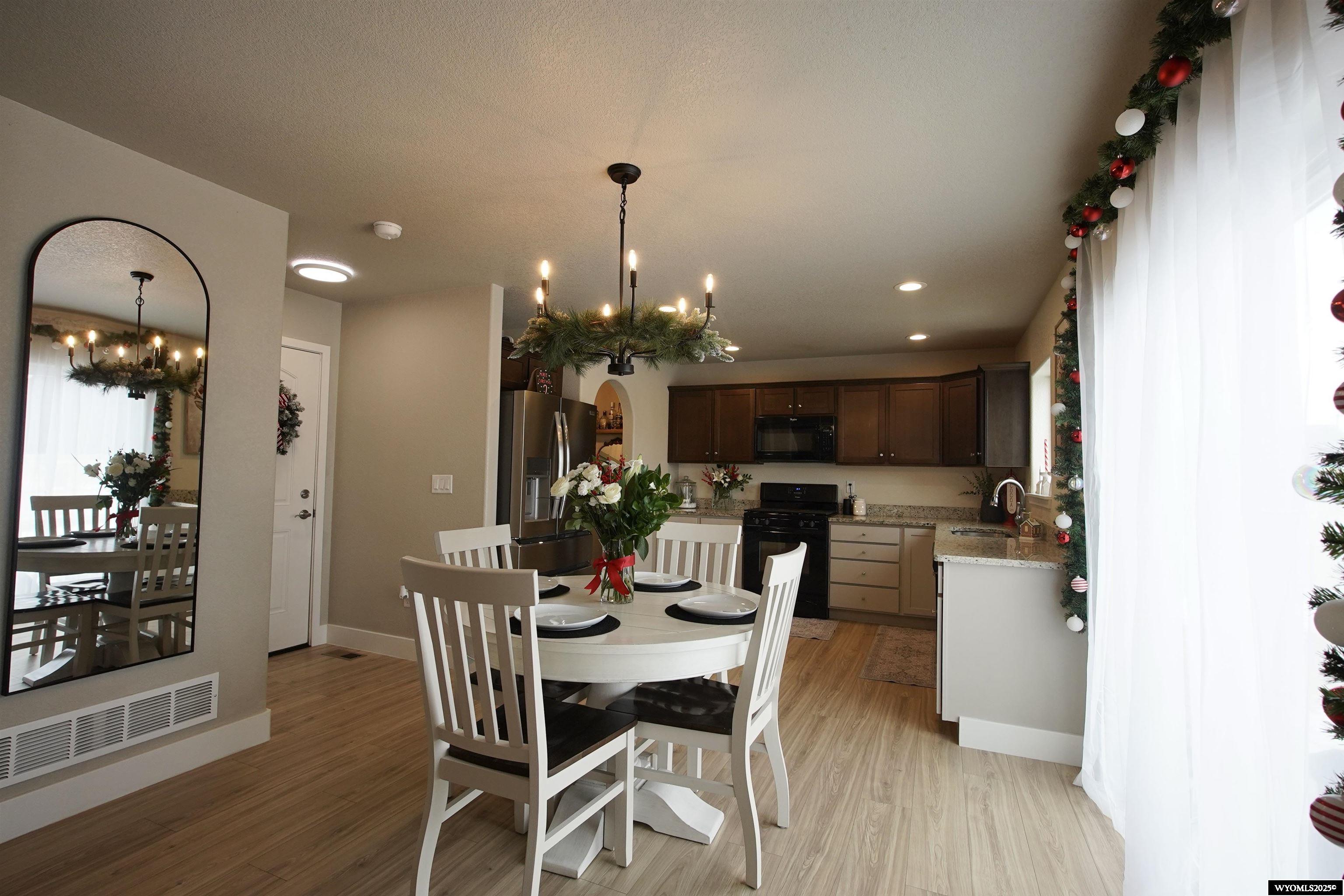 5250 River Xing Avenue Mills, WY 82644 - Photo 7 of 45