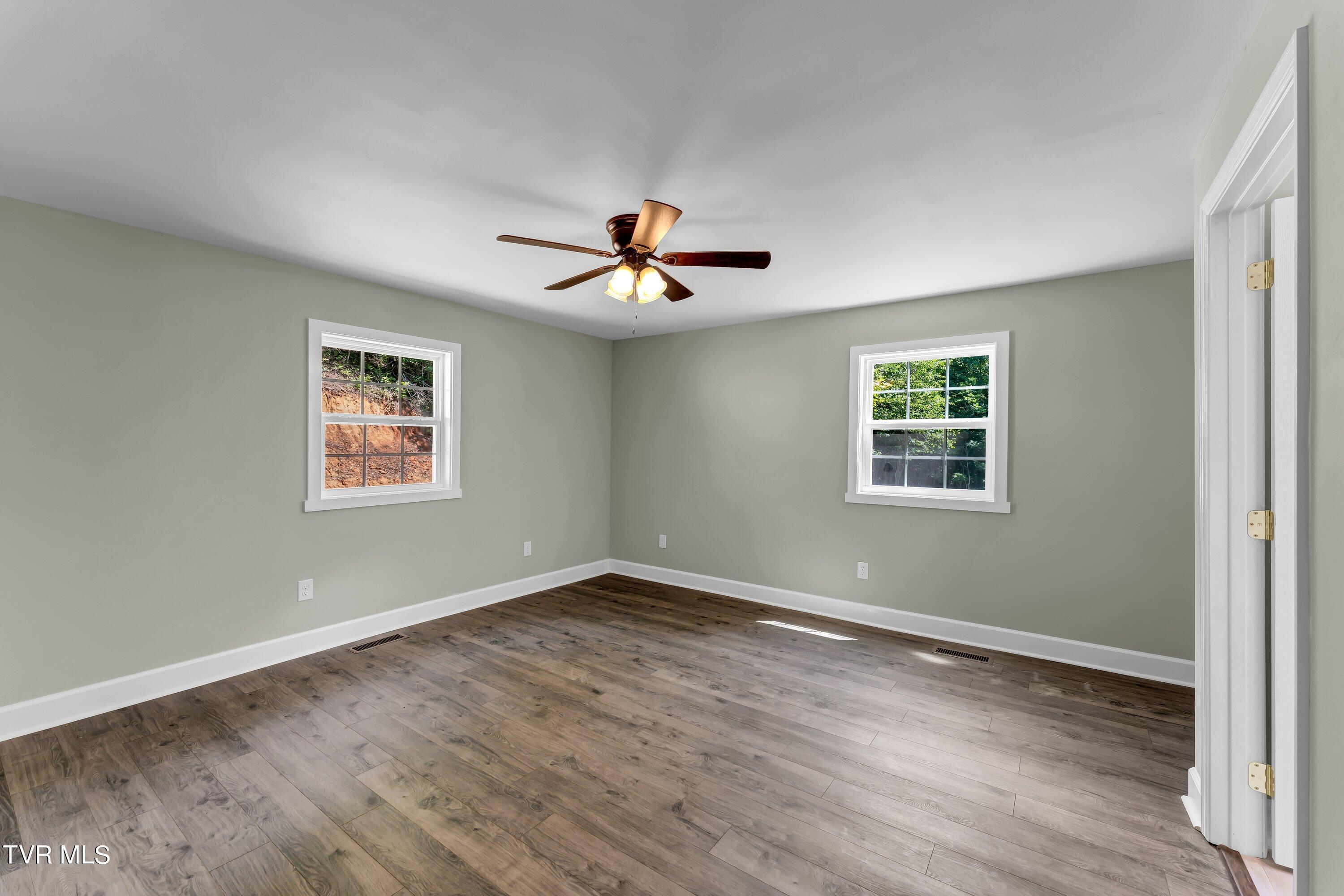 310 Rogers Road Rogersville, TN 37857 - Photo 14 of 37 310 Rogers Rd-14