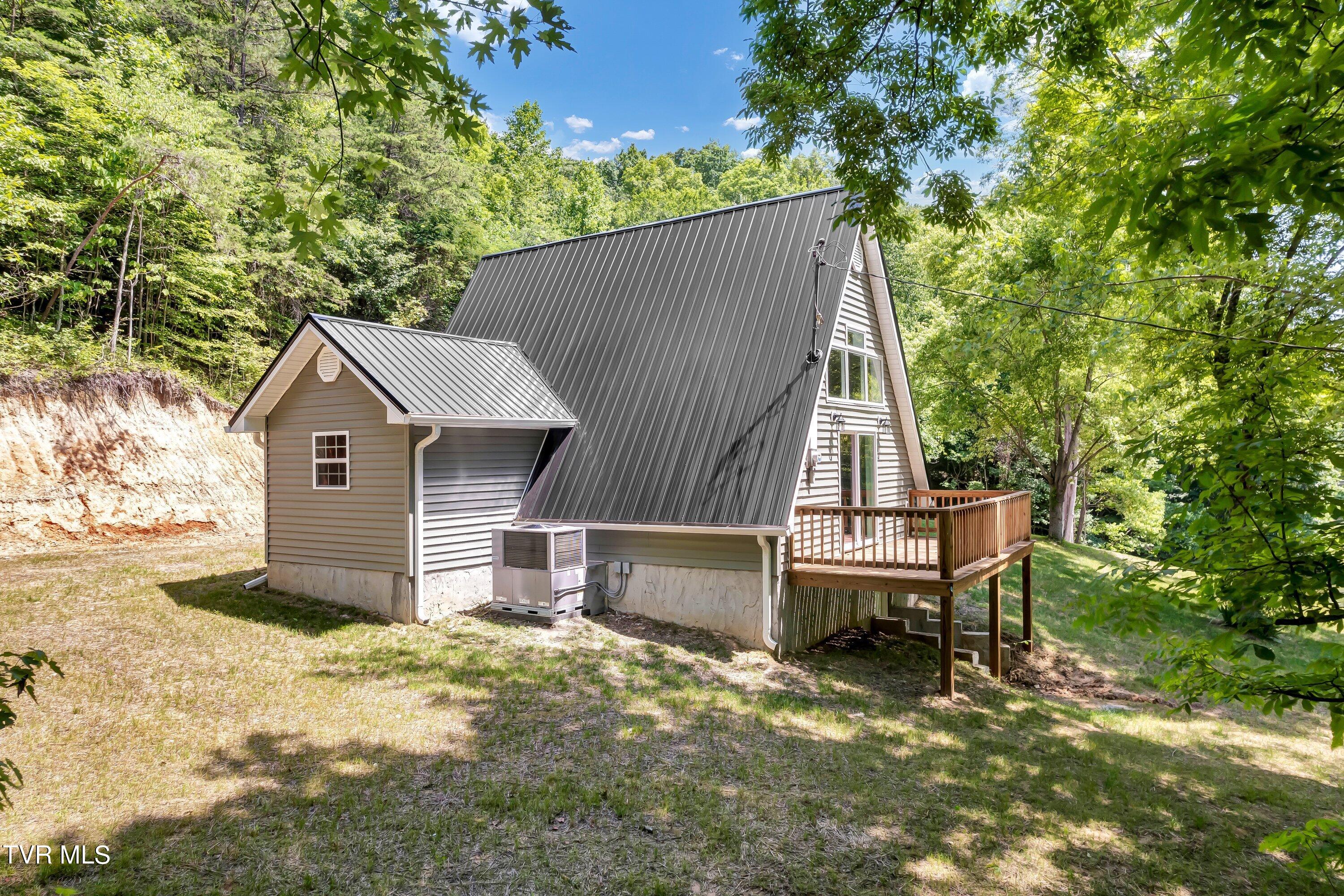 310 Rogers Road Rogersville, TN 37857 - Photo 5 of 37 310 Rogers Rd-5