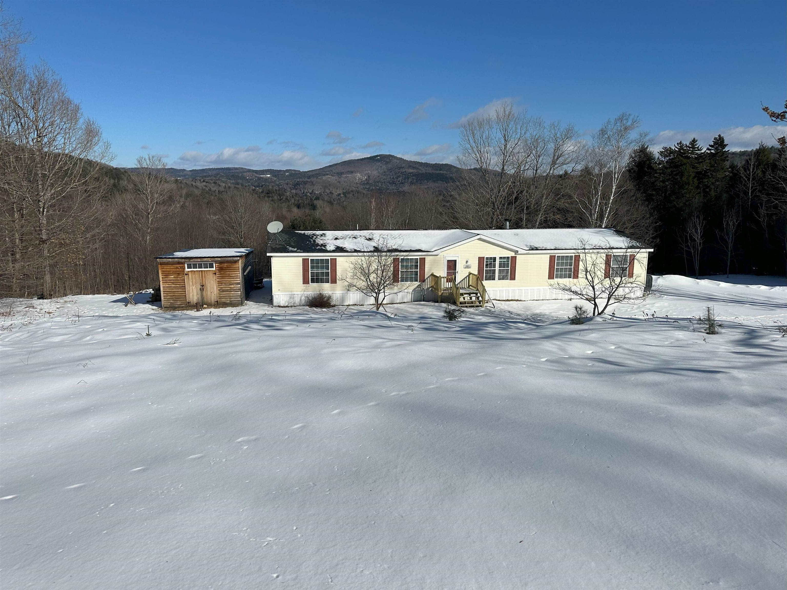 4884 S Road Bradford, VT 05033 - Photo 4 of 40 Gallery Image 4