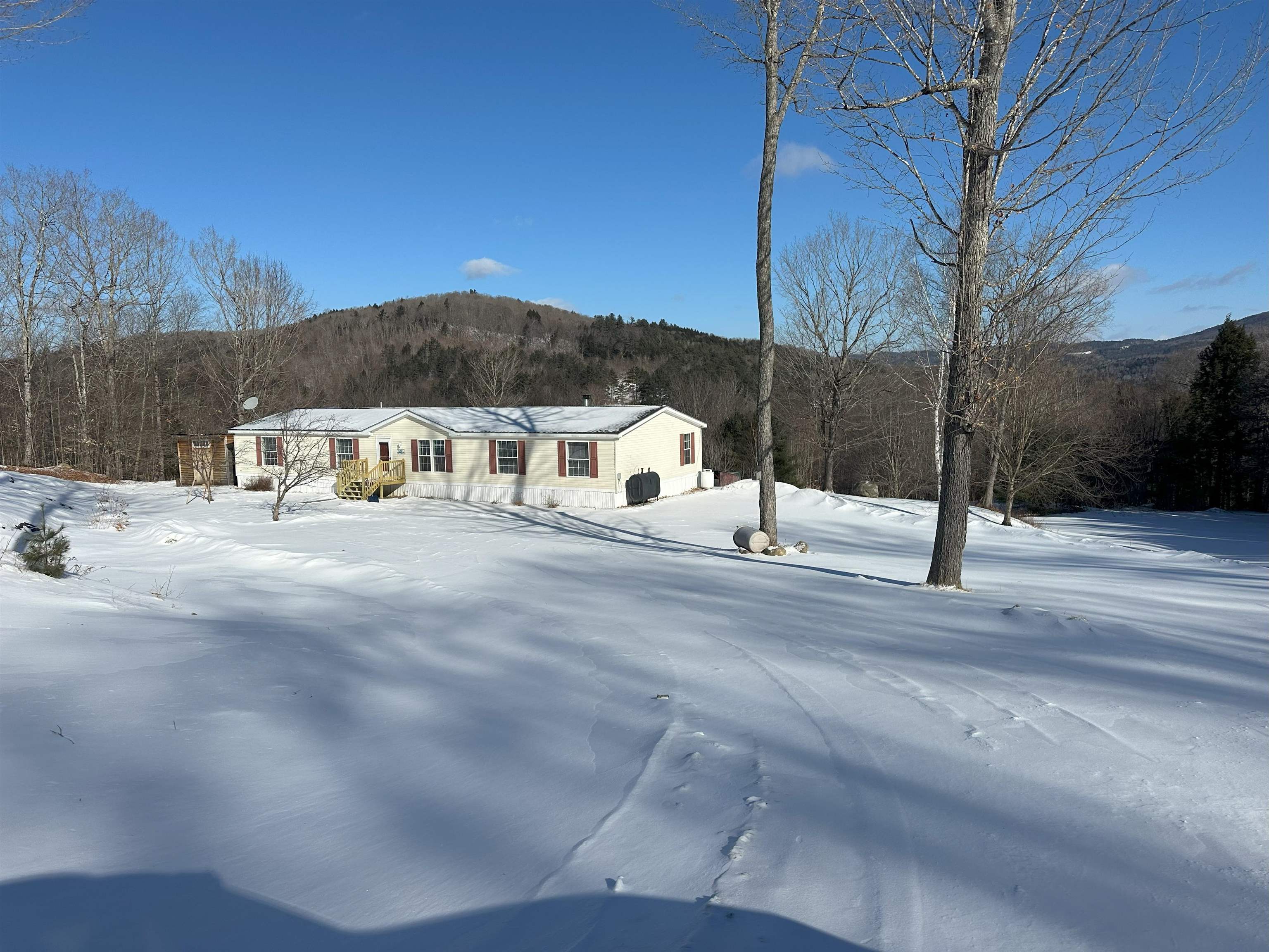 4884 S Road Bradford, VT 05033 - Photo 9 of 40 Gallery Image 9