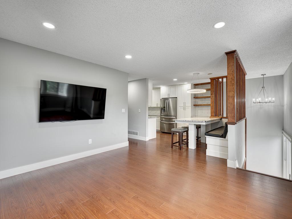 7633 Maplebrook Parkway North Brooklyn Park, MN 55445 - Photo 2 of 17