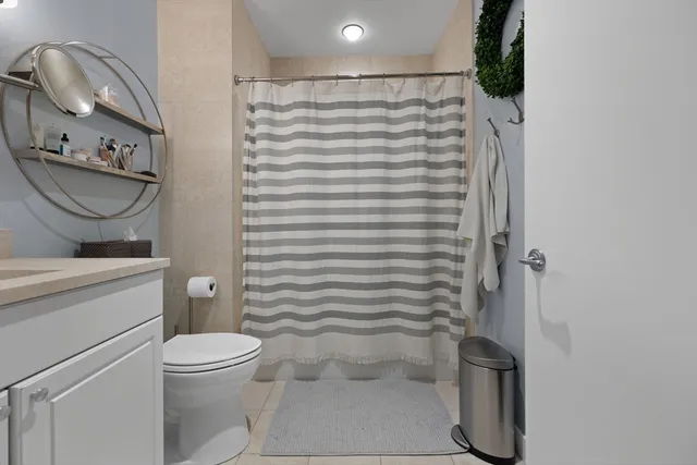 $749,000 | 80 Broad Street, Unit 306, Boston, MA 02110