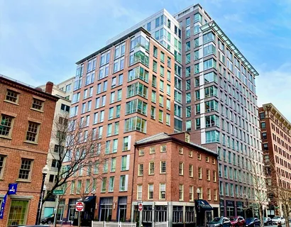 $749,000 | 80 Broad Street, Unit 306, Boston, MA 02110