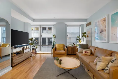 $749,000 | 80 Broad Street, Unit 306, Boston, MA 02110