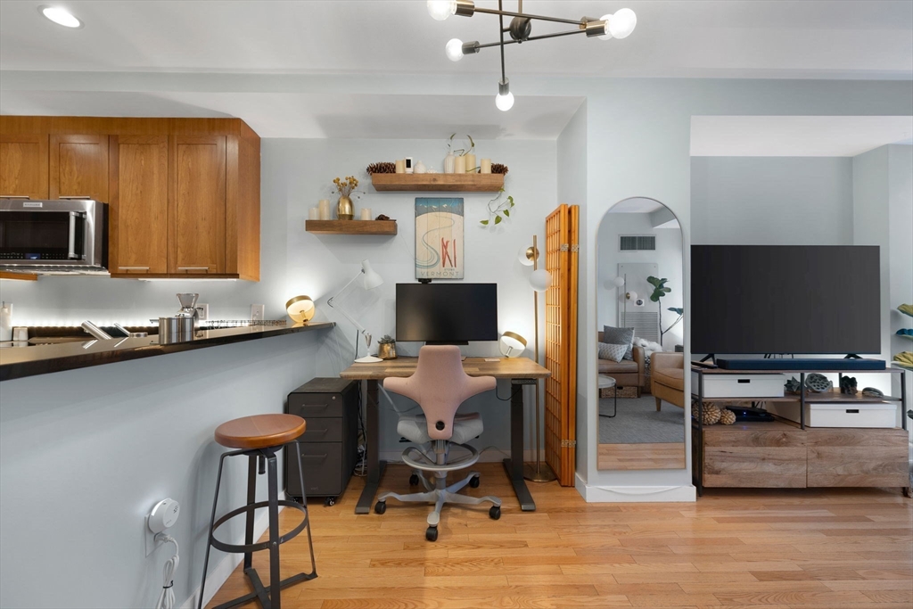 80 Broad Street, Unit 306 Boston, MA 02110 - Photo 3 of 23