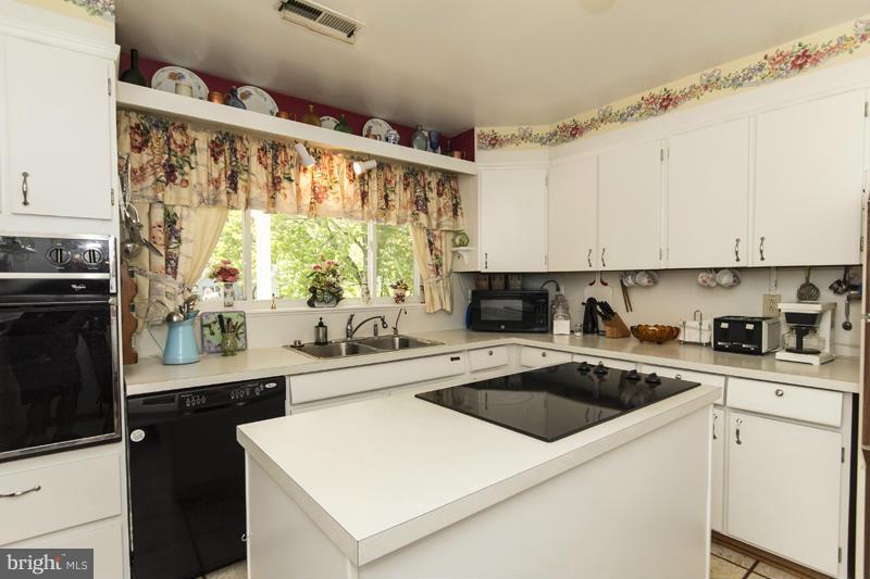 9413 Old Harford Road Baltimore, MD 21234 - Photo 7 of 30 Kitchen
