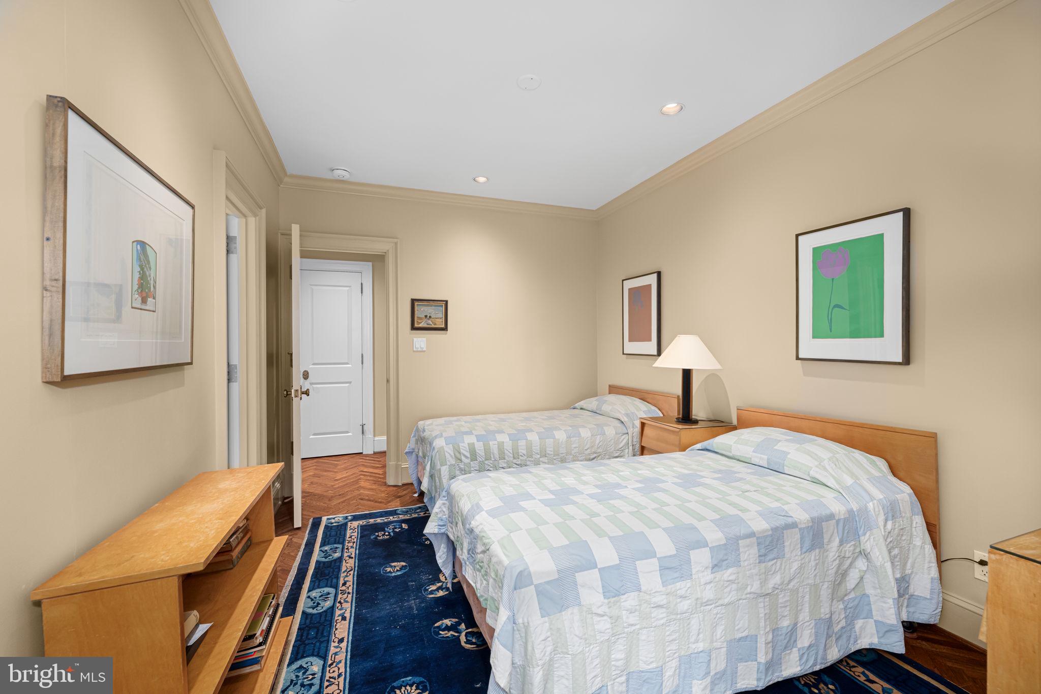 2700 Calvert Street Northwest, Unit 817 Washington, DC 20008 - Photo 32 of 64