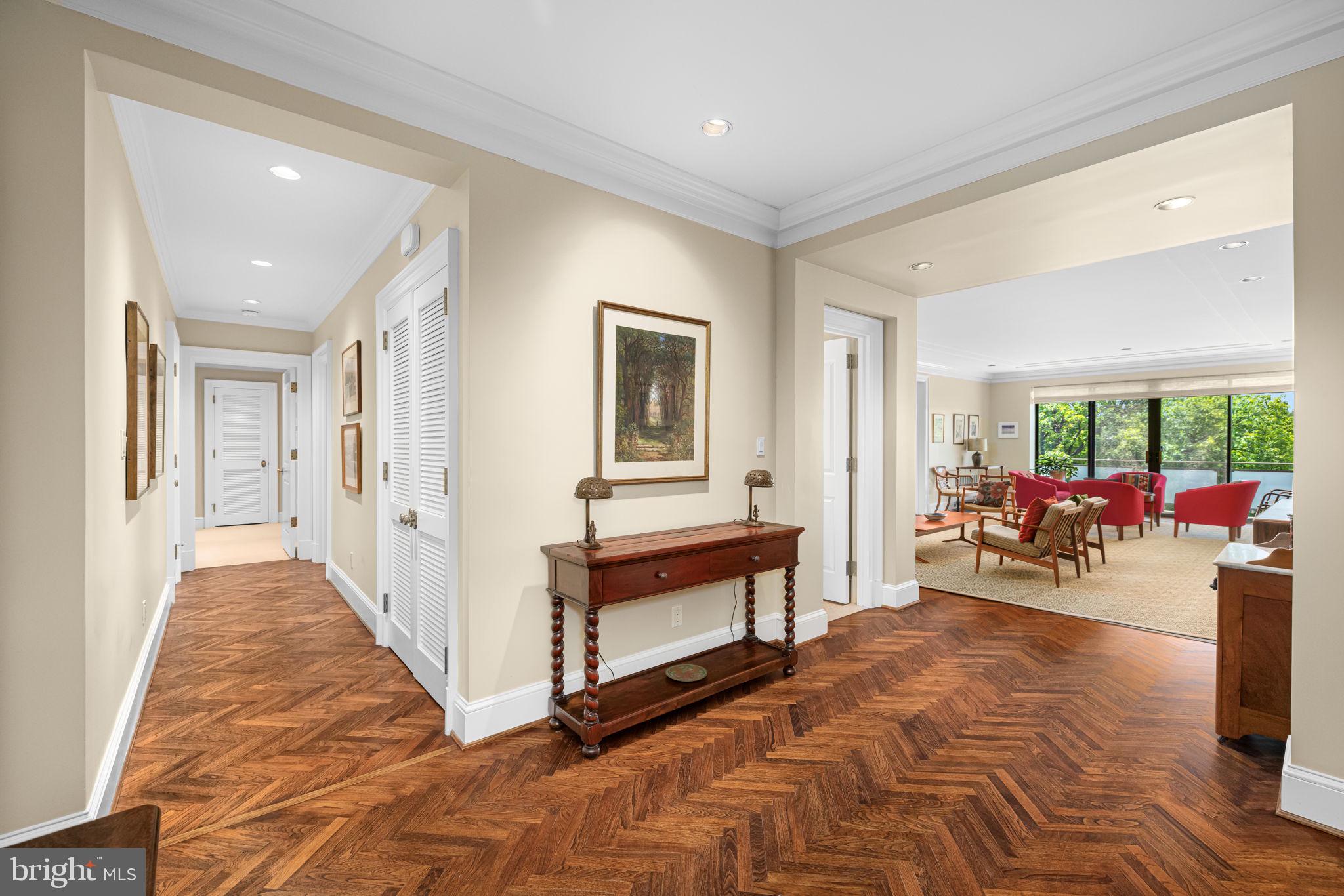 2700 Calvert Street Northwest, Unit 817 Washington, DC 20008 - Photo 5 of 64