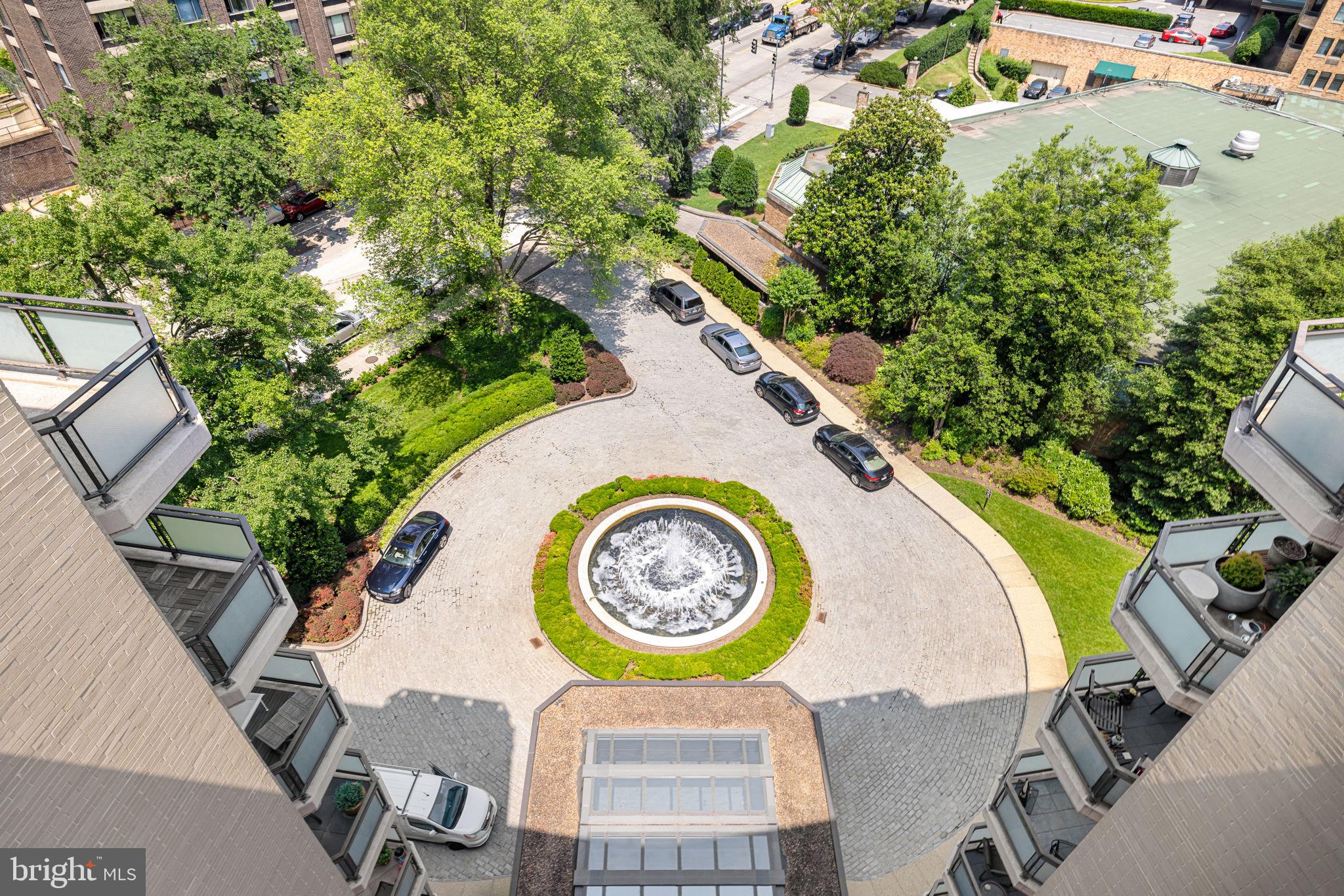 2700 Calvert Street Northwest, Unit 817 Washington, DC 20008 - Photo 54 of 64 an aerial view of a swimming pool