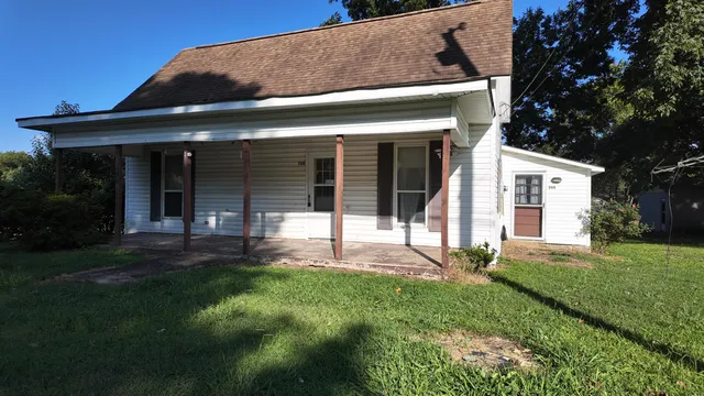 $60,000 | 700 South Main Street, Whitwell, TN 37397