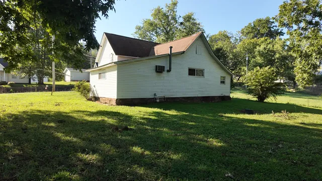 $60,000 | 700 South Main Street, Whitwell, TN 37397