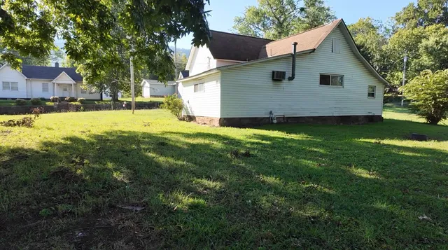 $60,000 | 700 South Main Street, Whitwell, TN 37397