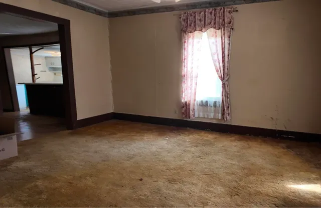 $60,000 | 700 South Main Street, Whitwell, TN 37397