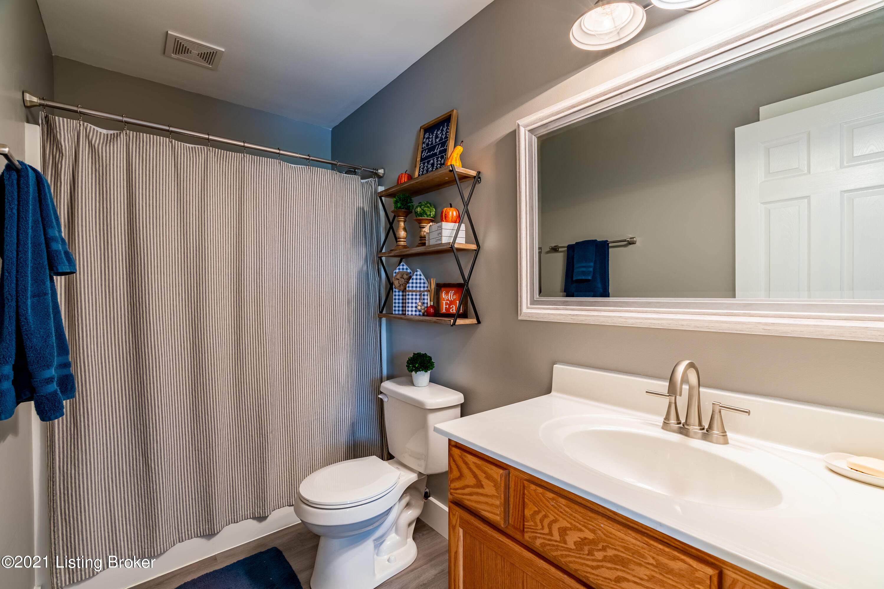 7718 Peonia Road Clarkson, KY 42726 - Photo 6 of 17 7718-Peonia-Rd-11Oct2021-126-HDR-Edit