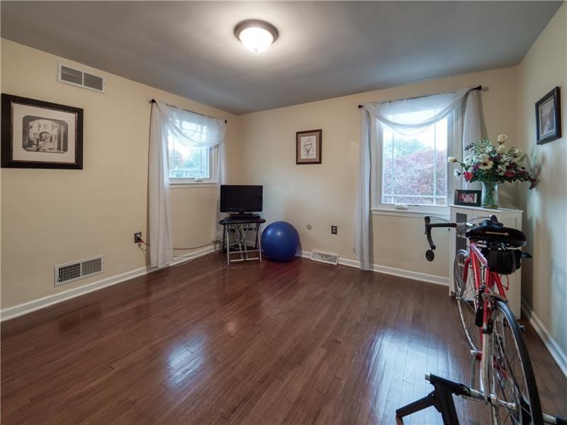 2569 Cole Road Wexford, PA 15090 - Photo 17 of 25 Gallery Image 17