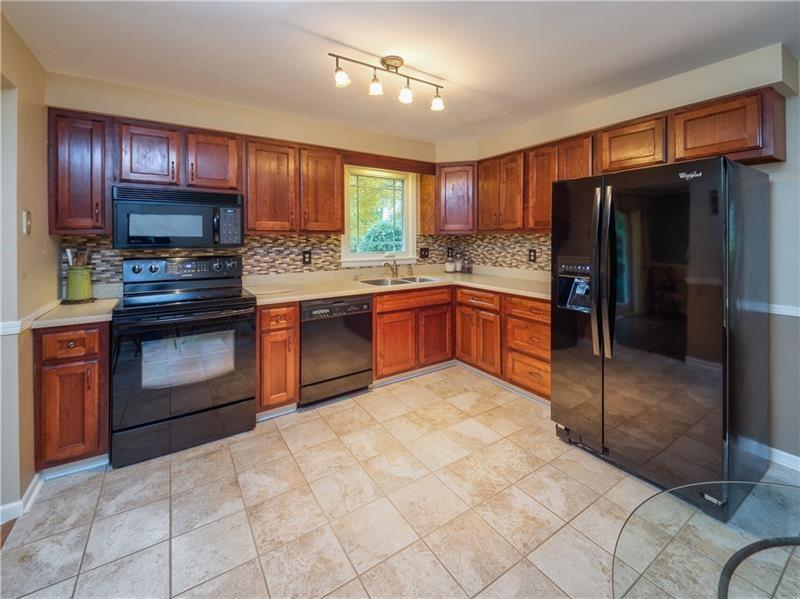 2569 Cole Road Wexford, PA 15090 - Photo 8 of 25 Gallery Image 8