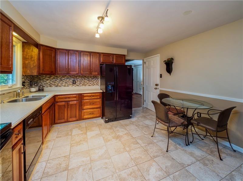 2569 Cole Road Wexford, PA 15090 - Photo 9 of 25 Gallery Image 9