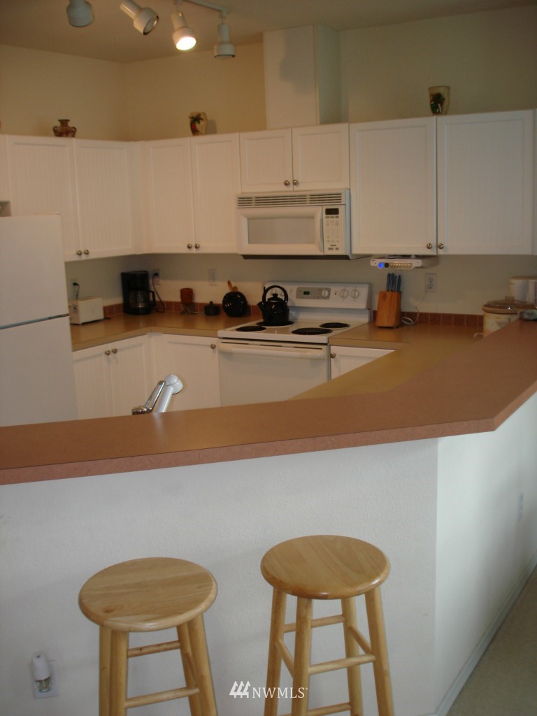 1500 South 18th Street, Unit R 101 Renton, WA 98055 - Photo 5 of 15 Gallery Image 5